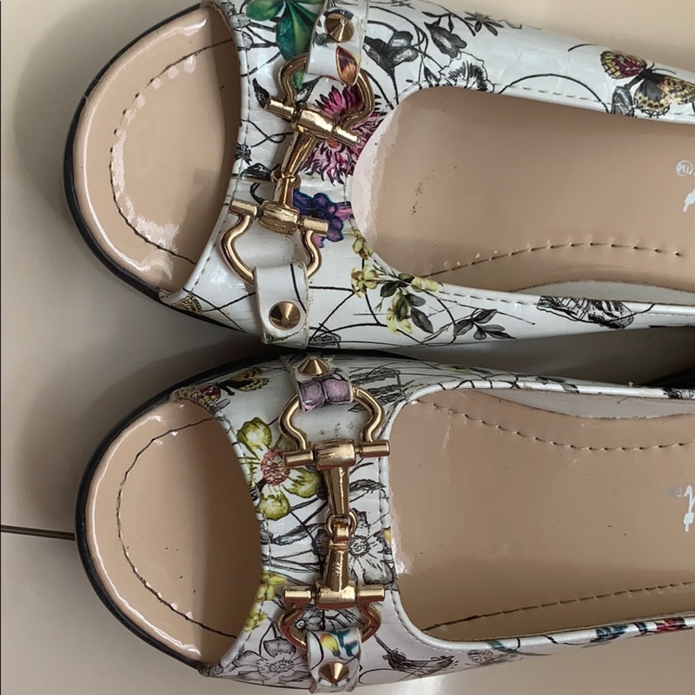 Ferragamo-style Women’s Platform Sandals for Polo or Anywhere.